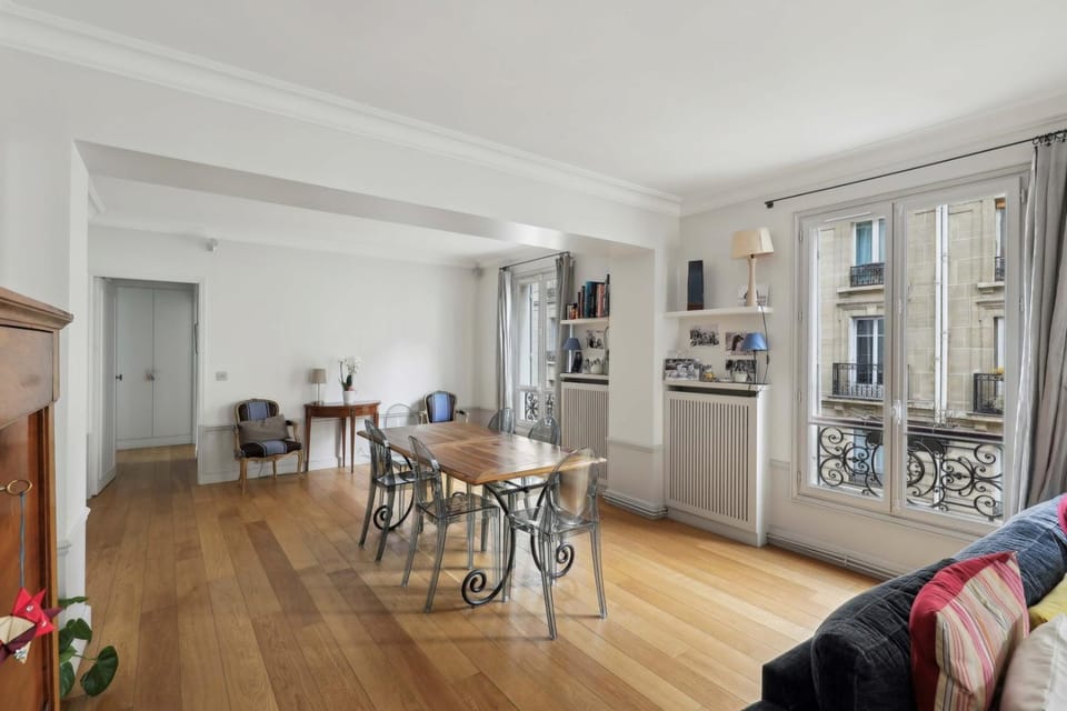 Grand appart 140m² à deux pas de la Tour Eiffel Apartment in Paris