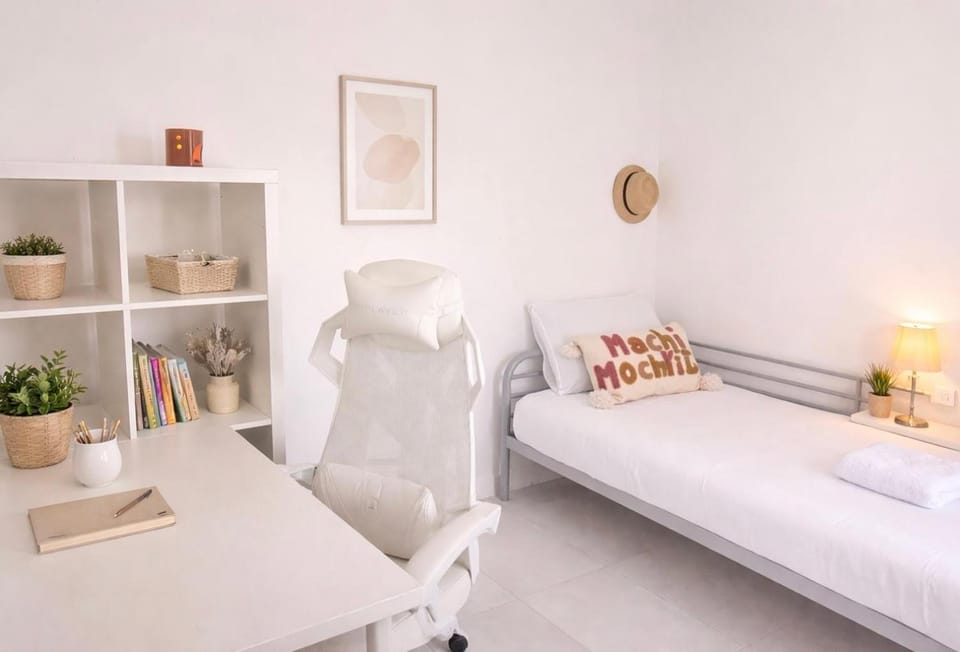 Maison prairie en fleurs House in Île-de-France