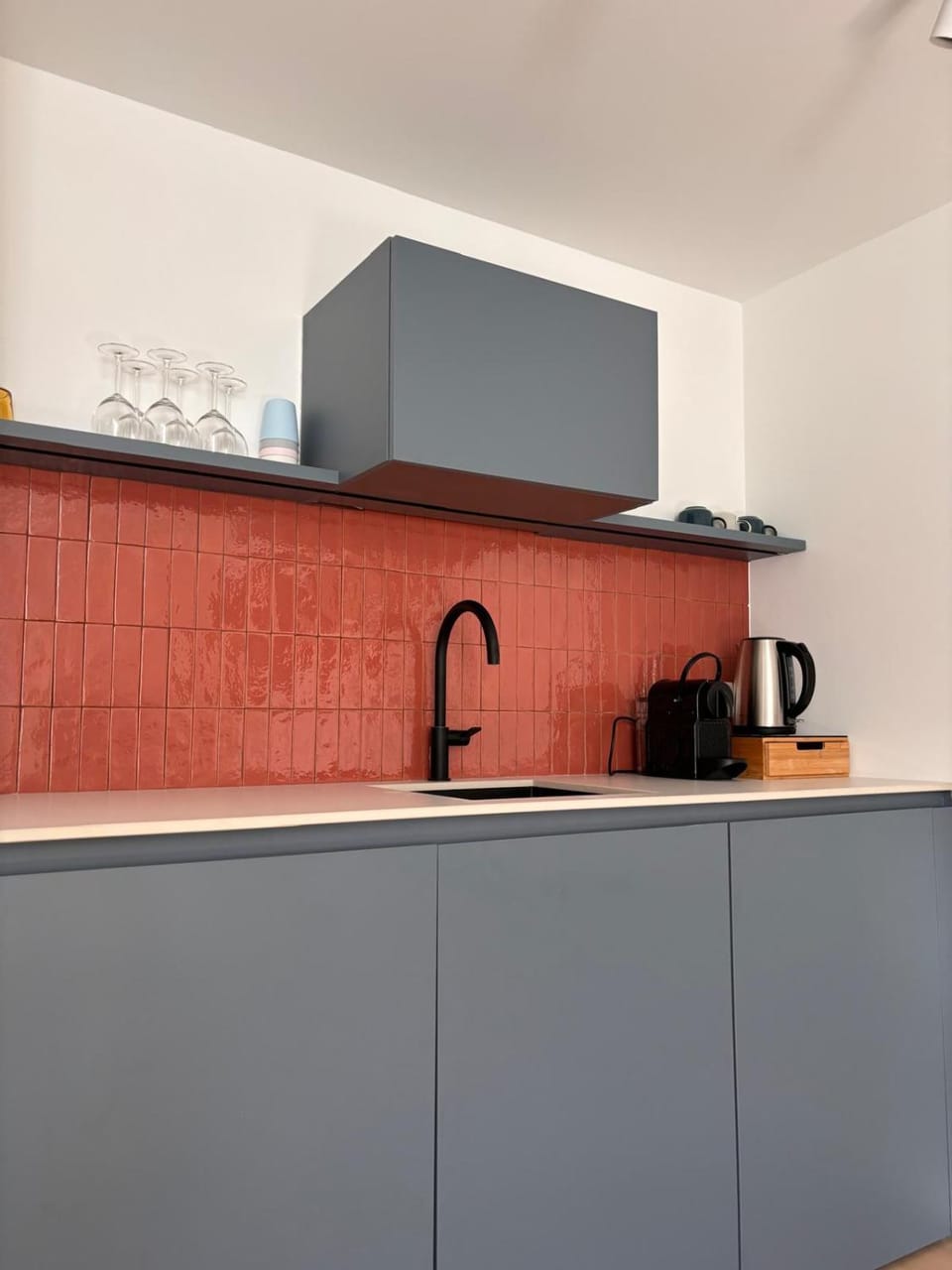 Coffee/tea facilities, Kitchen or kitchenette, minibar