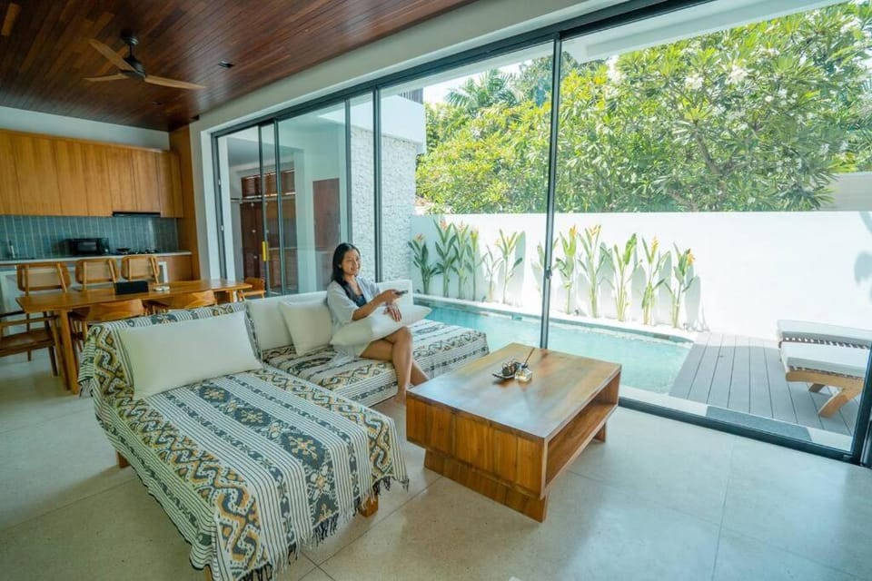 Pradha Kuta, 3 BDR, 3 minutes from seminyak beach Villa in Kuta