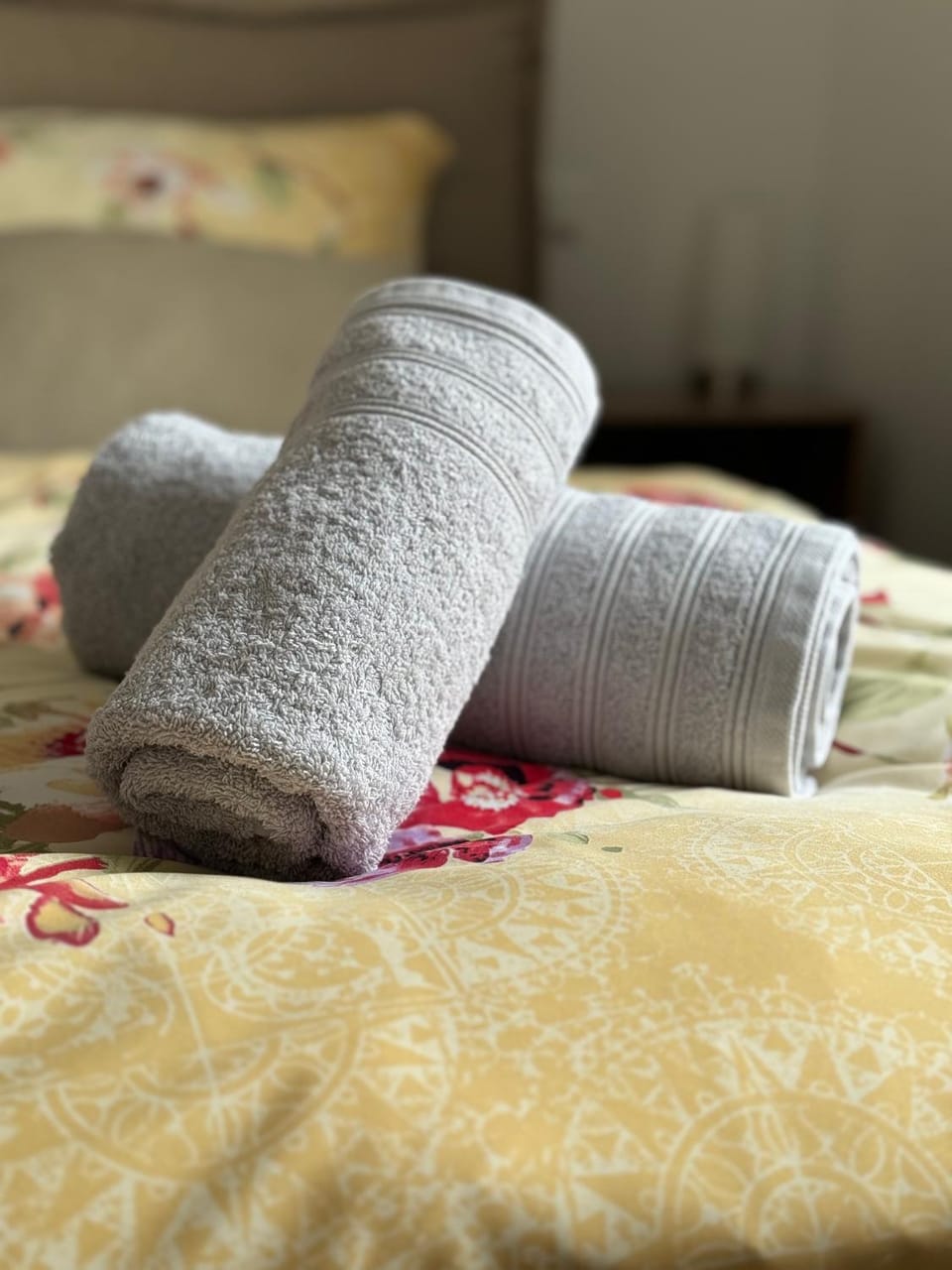 Bedroom, towels