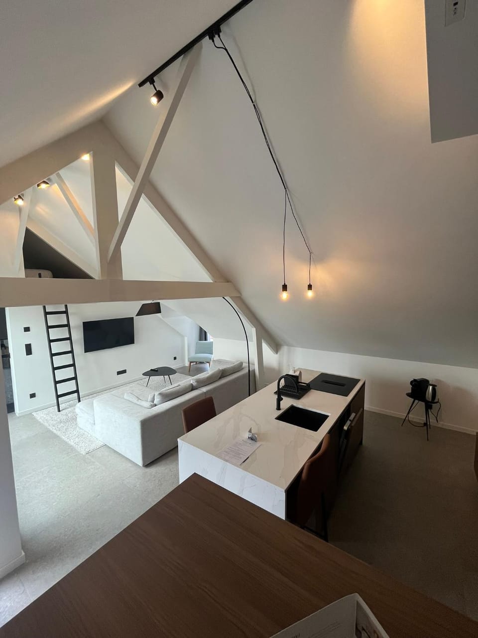 Bed, TV and multimedia, Kitchen or kitchenette, Living room, Photo of the whole room, Seating area, Dining area, Bedroom, dishwasher, minibar, oven