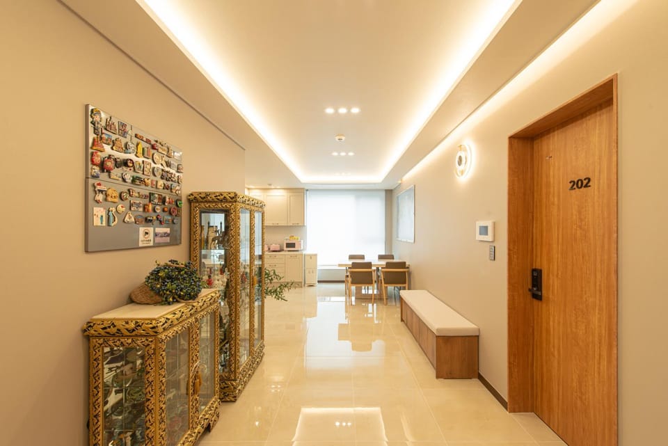 Communal lounge/ TV room, Kitchen or kitchenette