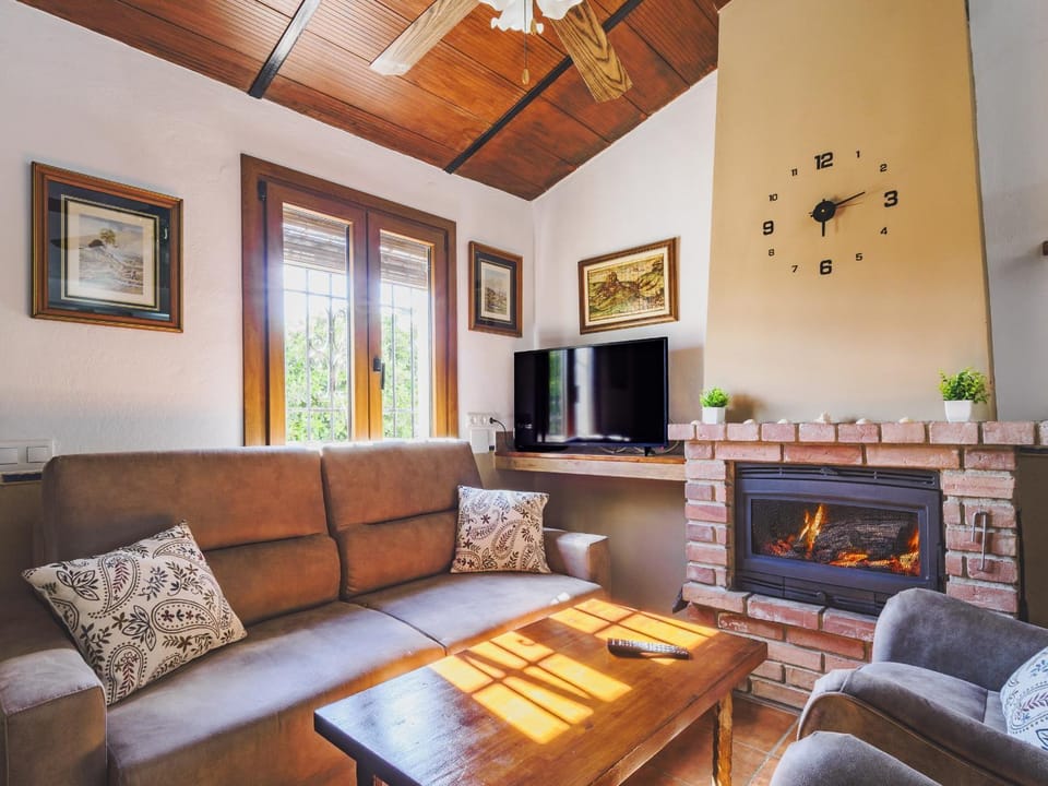 Communal lounge/ TV room, Living room