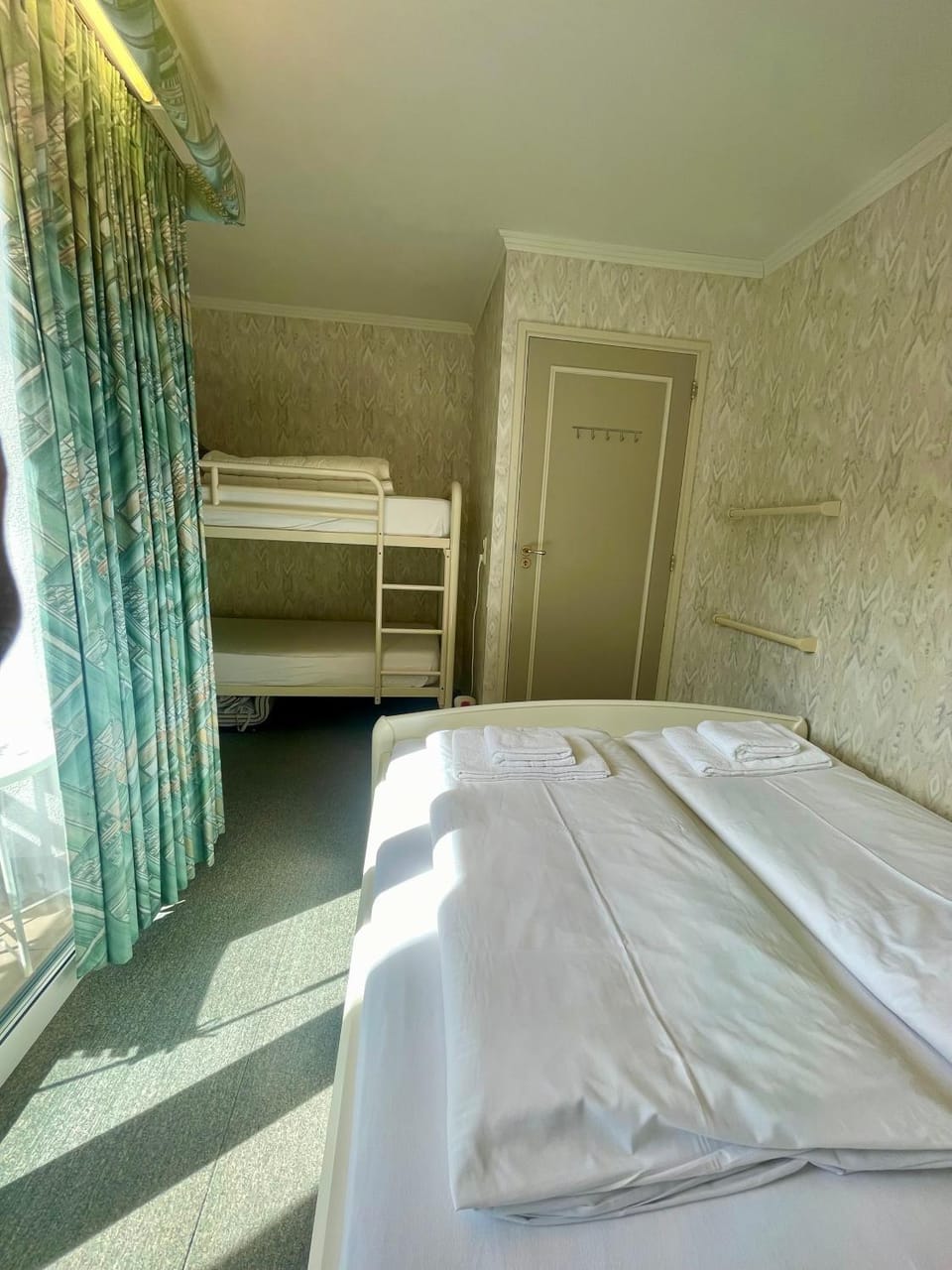 Bed, Photo of the whole room, Bedroom, bunk bed