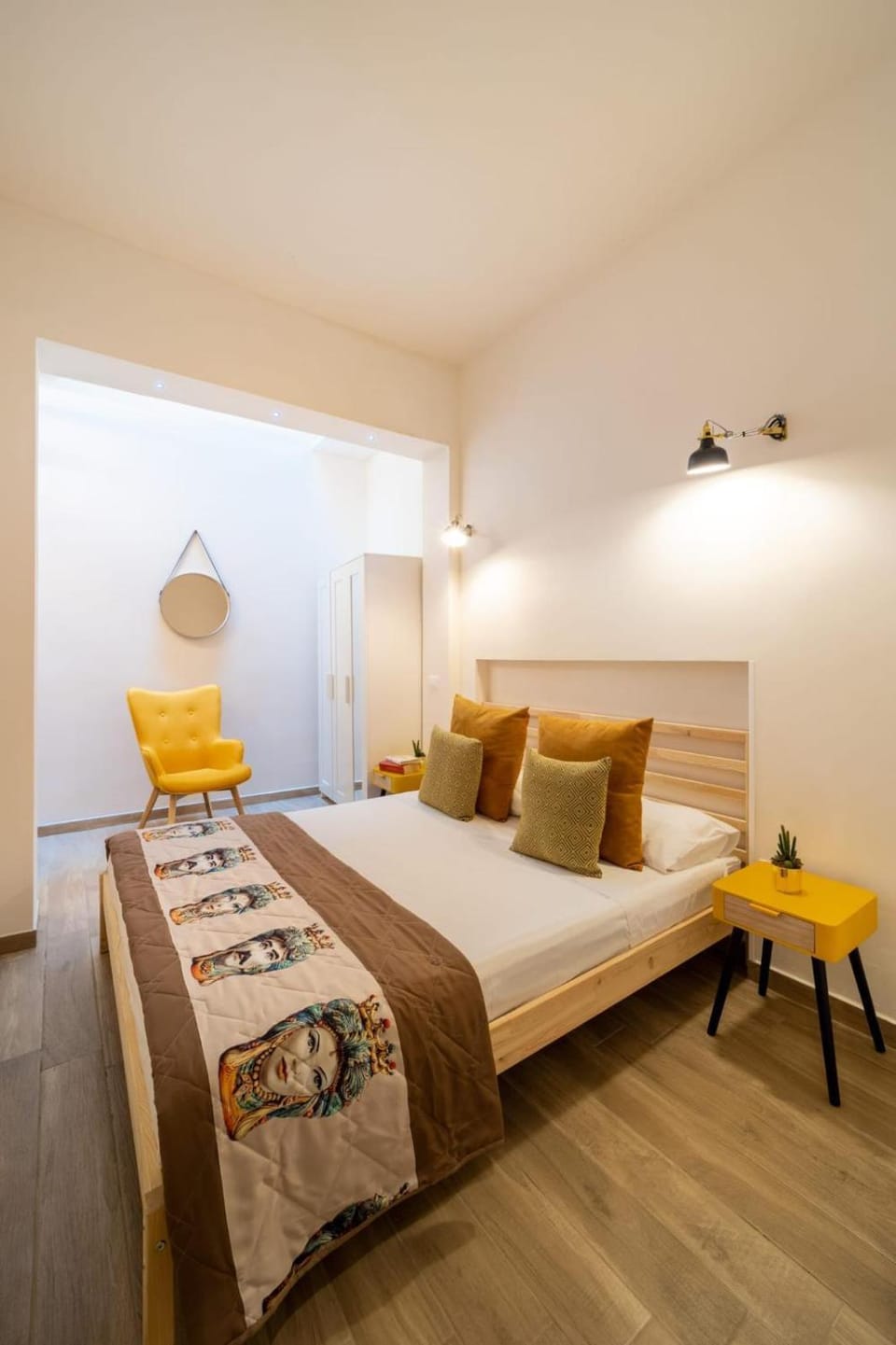Bed, Photo of the whole room, Bedroom
