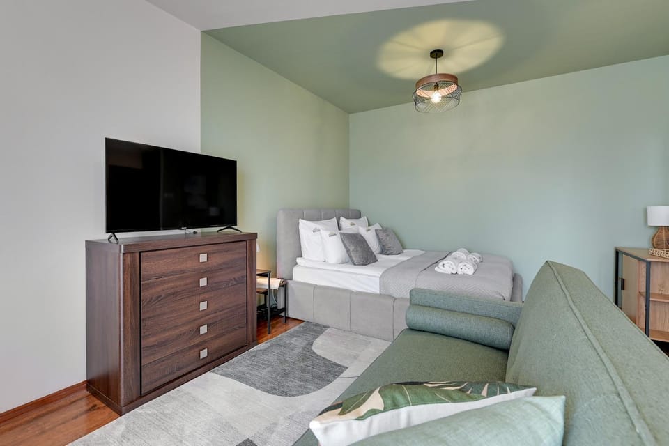 Communal lounge/ TV room, Bed, TV and multimedia, Living room, Photo of the whole room, Seating area, Bedroom, towels