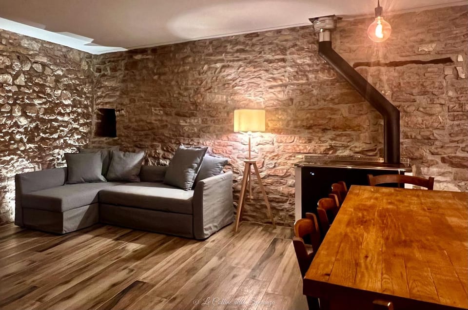 A Passo Lento nel Castello di Collepino - Spello House in Umbria