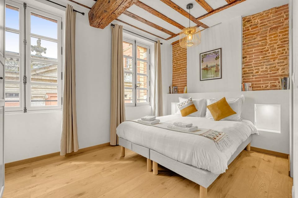 Bed, Bedroom