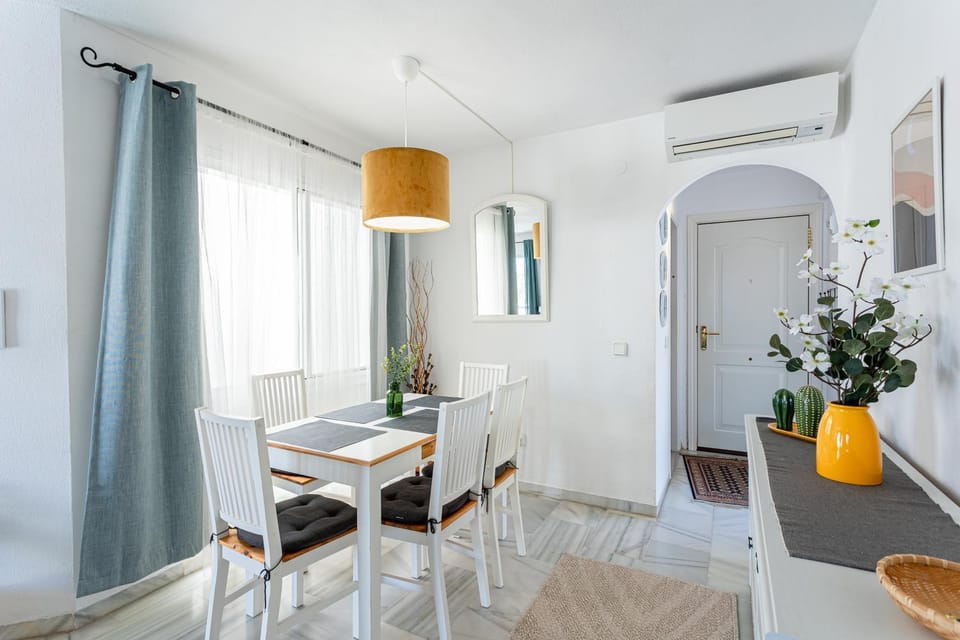 SR La Cornisa Calahonda 2 Bedrooms with Sea View Apartment in Sitio de Calahonda