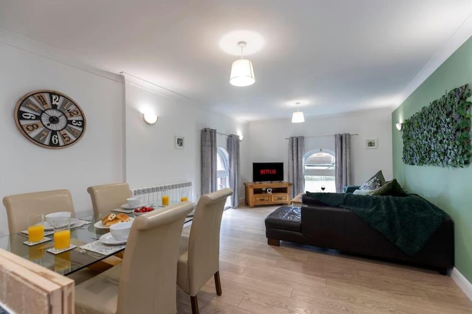 Albert Park View (free parking!) Apartment in Middlesbrough