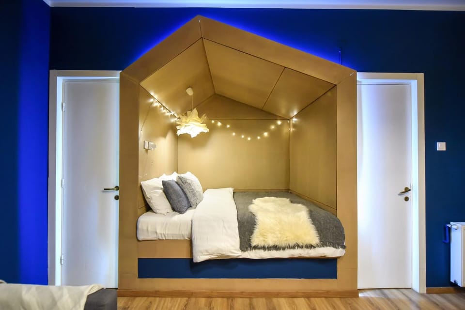 Bed, Photo of the whole room