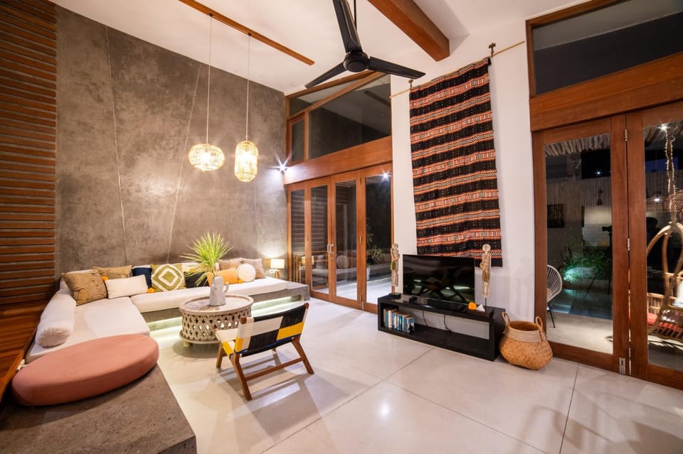 Communal lounge/ TV room, TV and multimedia, Living room