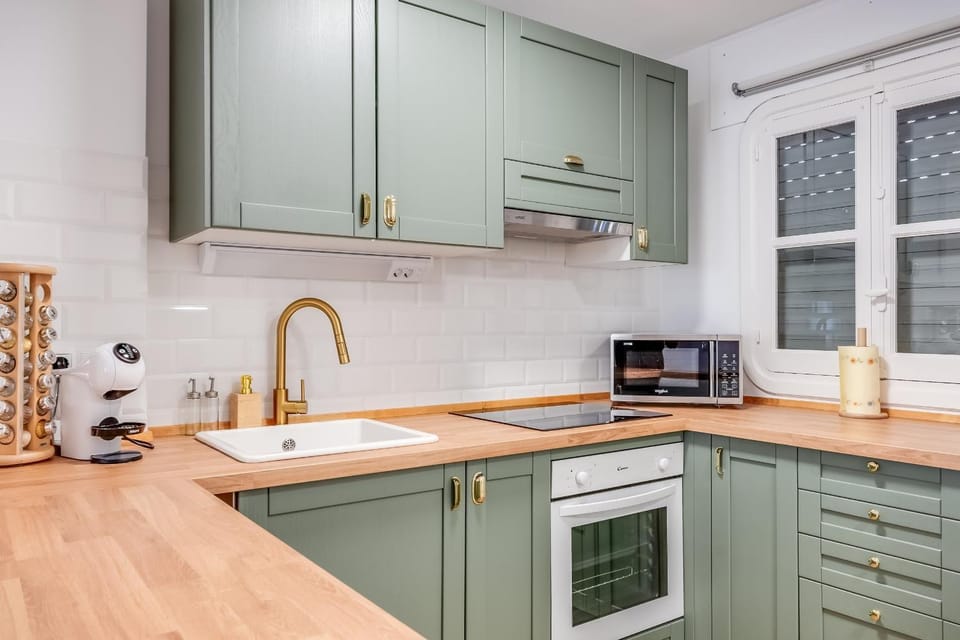 Coffee/tea facilities, Kitchen or kitchenette
