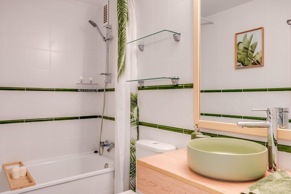 Shower, Bathroom, Bath, towels