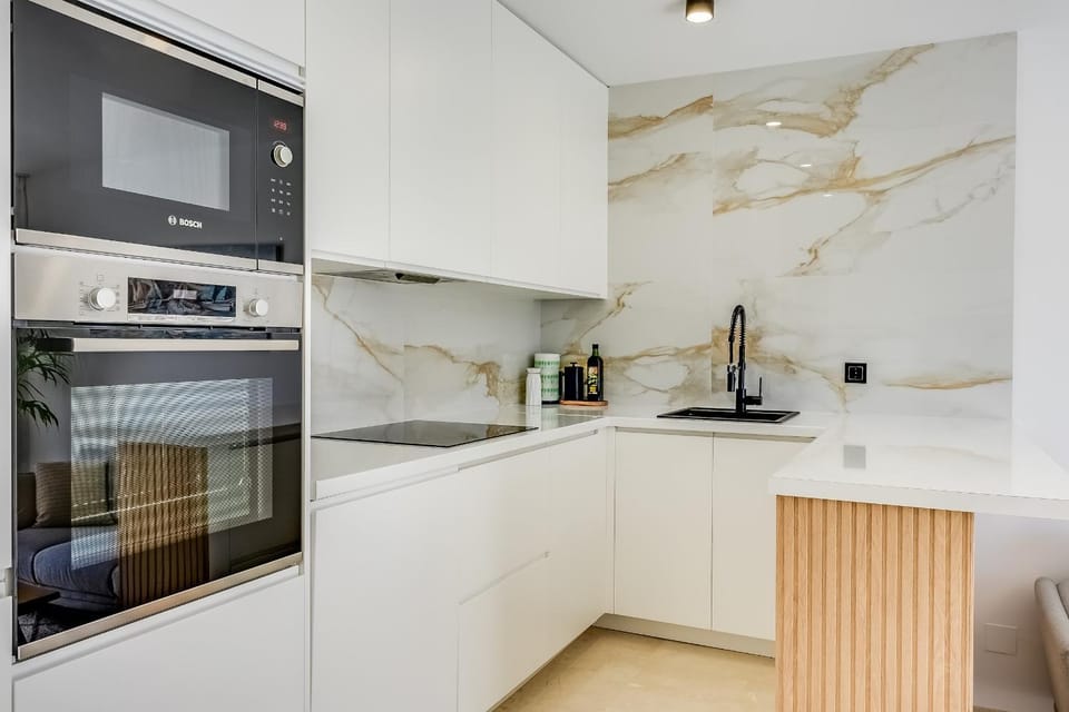 Kitchen or kitchenette, dishwasher, oven, pet friendly, stove, toaster