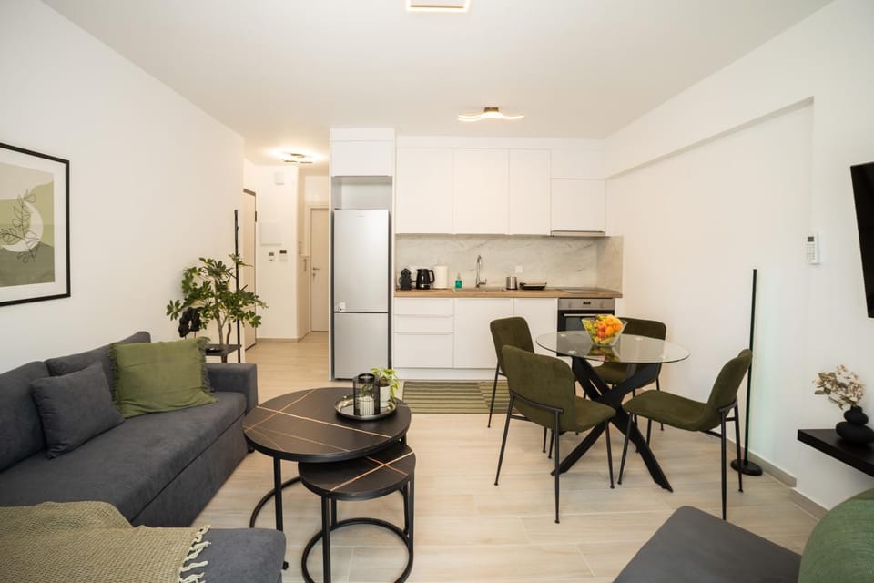 Kitchen or kitchenette, Living room, Seating area