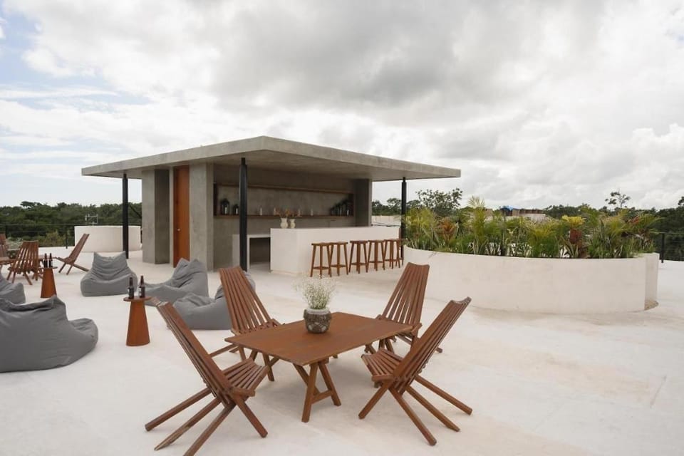 Property building, Balcony/Terrace