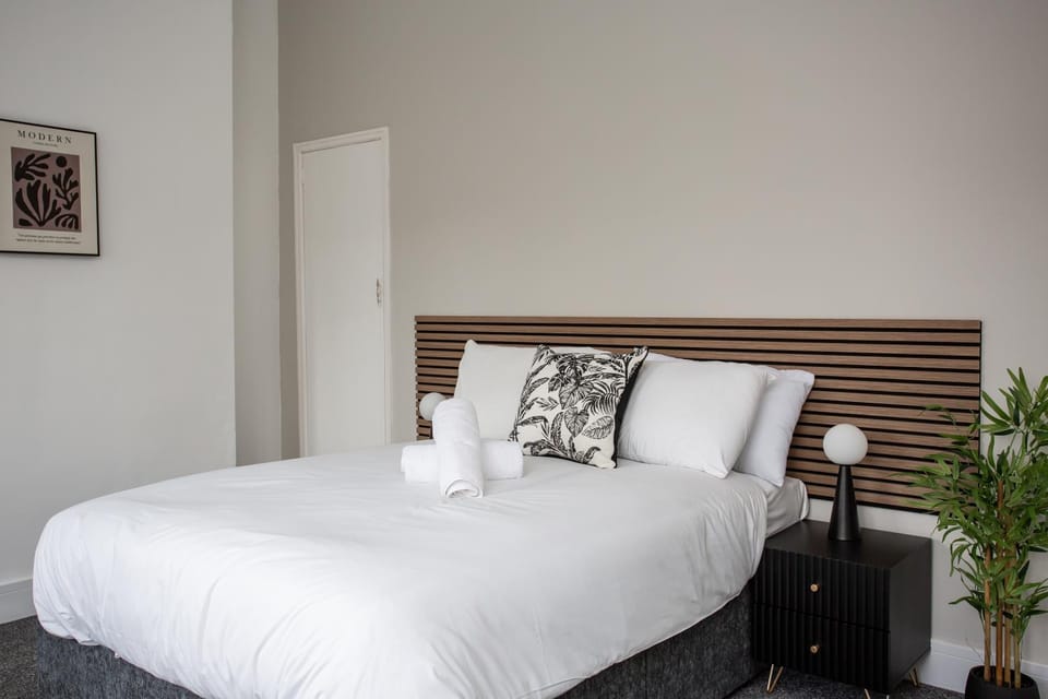 Vacant Nests The Attwood Smart Tv WIFI House in England