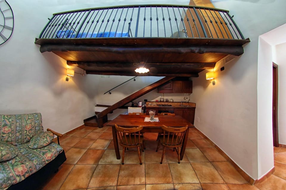Coffee/tea facilities, Living room, Photo of the whole room, Dining area