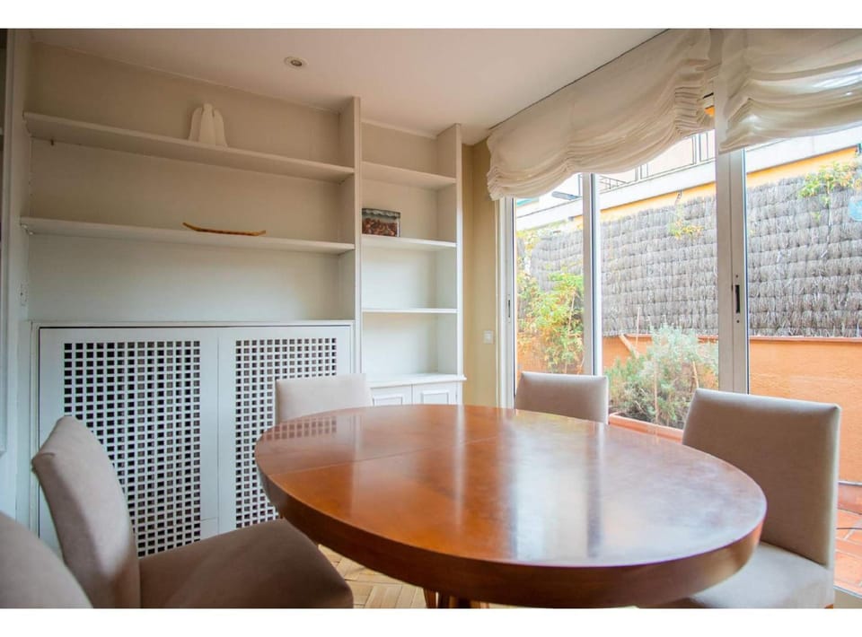 BALMES - Atico con terraza en Sant Gervasi Apartment in Barcelona