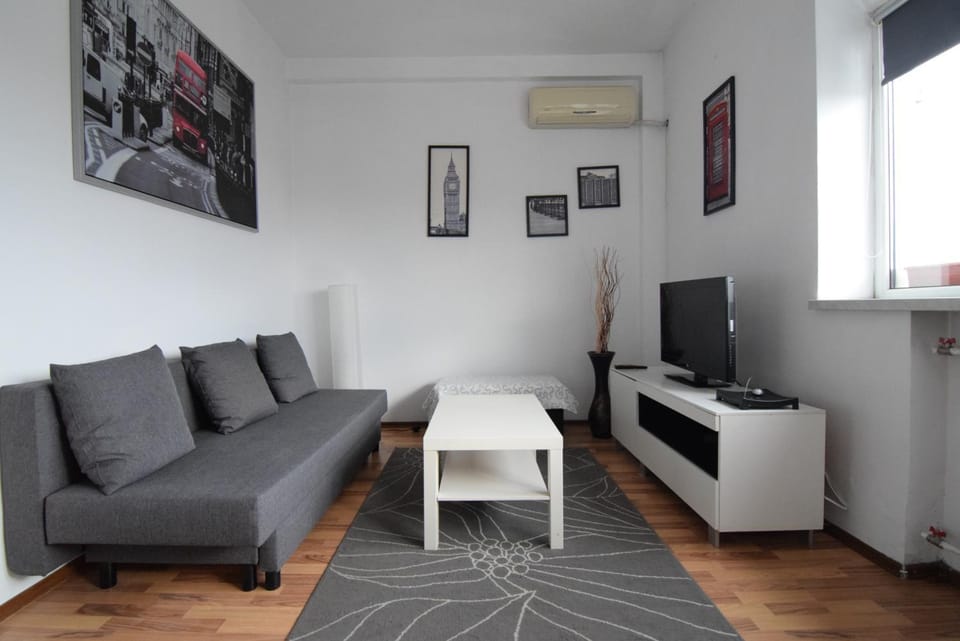 TV and multimedia, Seating area