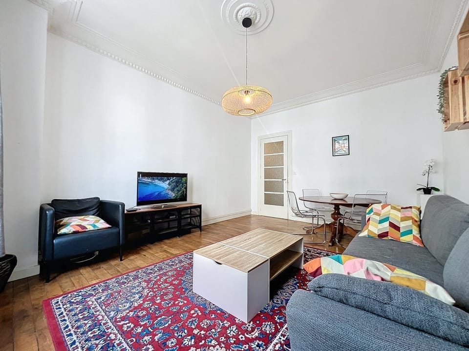 Communal lounge/ TV room, TV and multimedia, Seating area