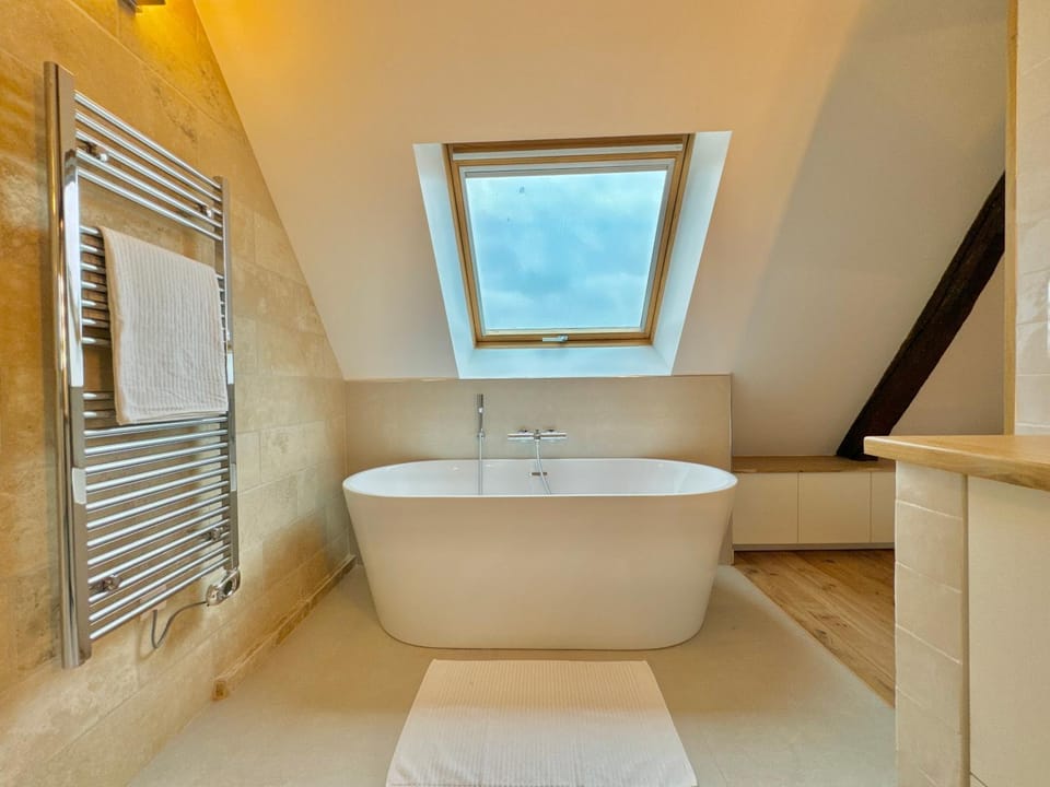 Bathroom, Bath