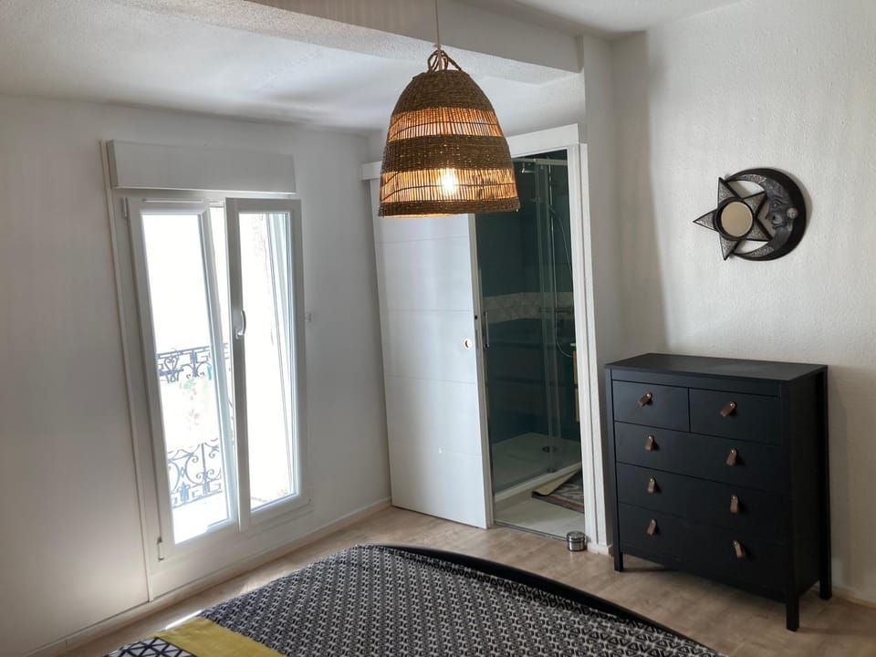 Bed, Bathroom, Bedroom