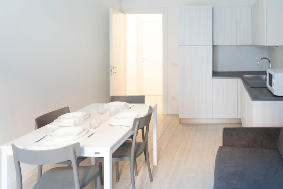 Bed, Kitchen or kitchenette, Photo of the whole room, Dining area, stove