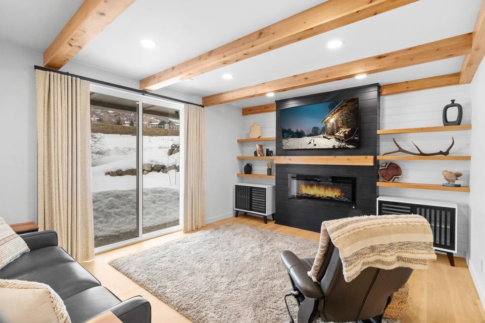 TV and multimedia, Living room, Seating area