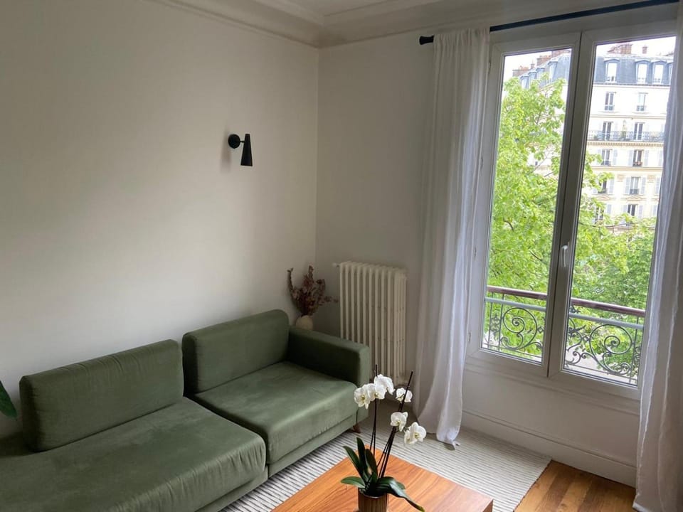 Paris République City Center Apartment in Paris