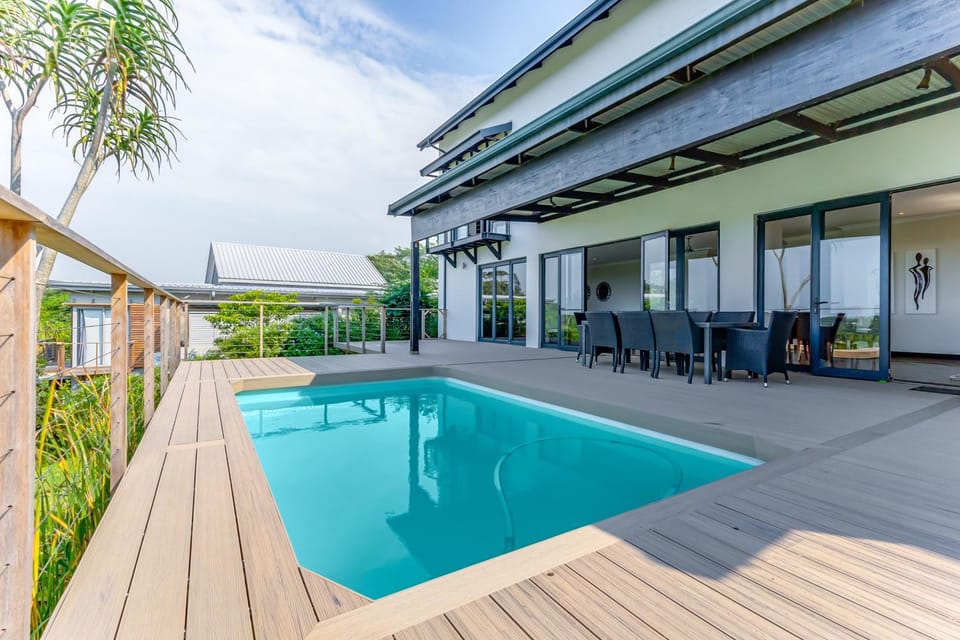 Property building, Swimming pool