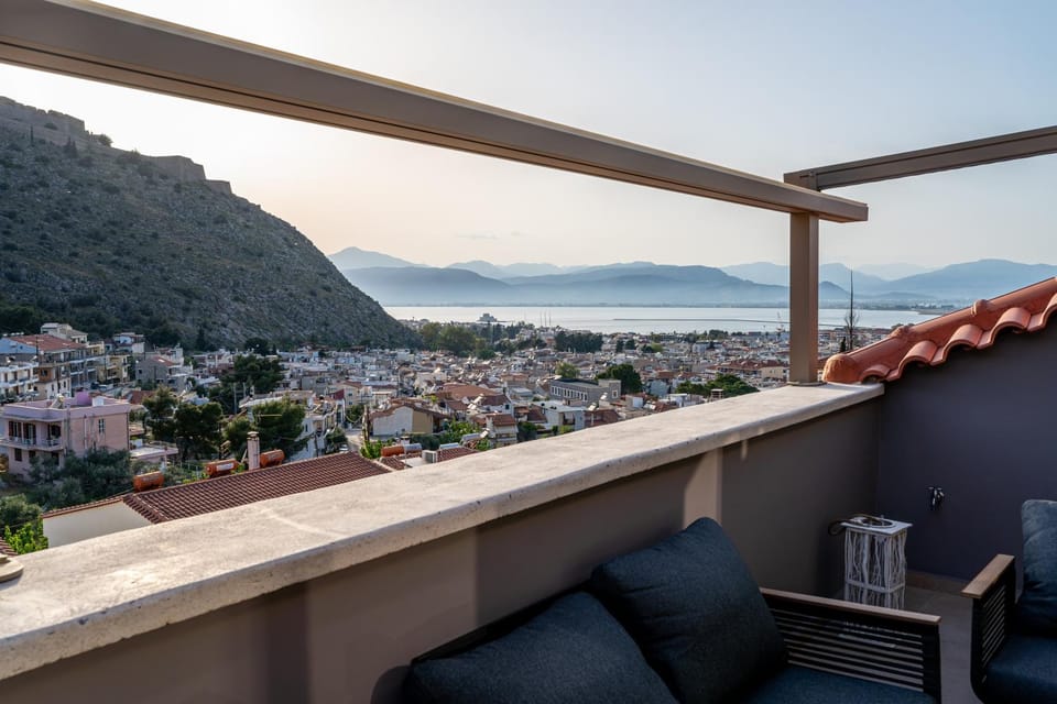 View (from property/room), City view, Sea view