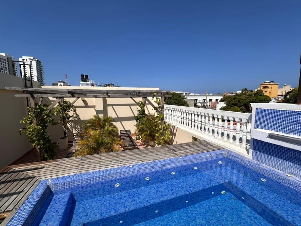 Day, BBQ facilities, View (from property/room), Balcony/Terrace, Dining area, City view, Landmark view, Pool view, Swimming pool, sunbed