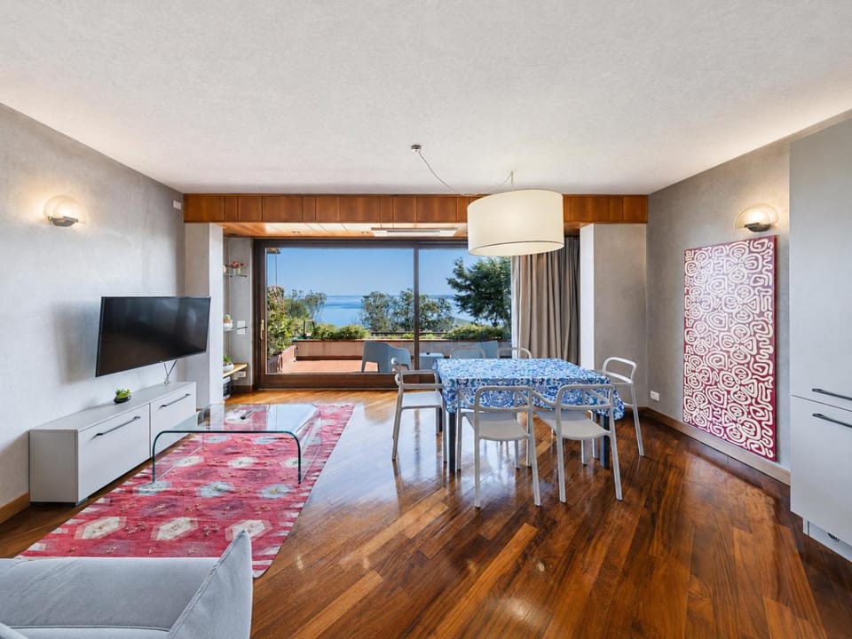 Communal lounge/ TV room, Bird's eye view
