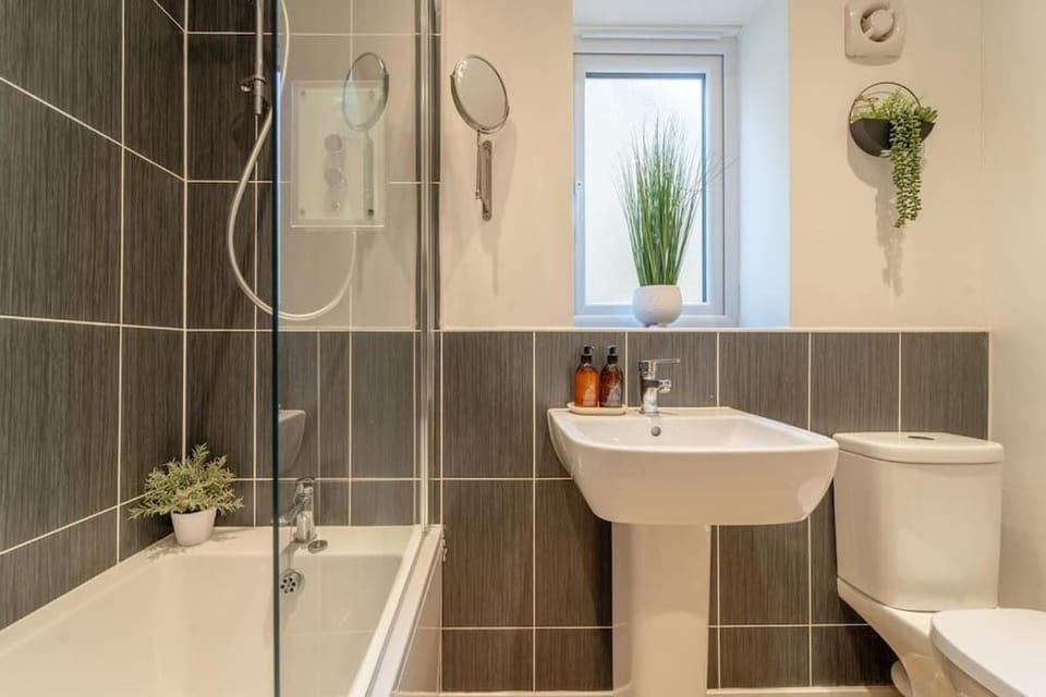 Bathroom, Bath