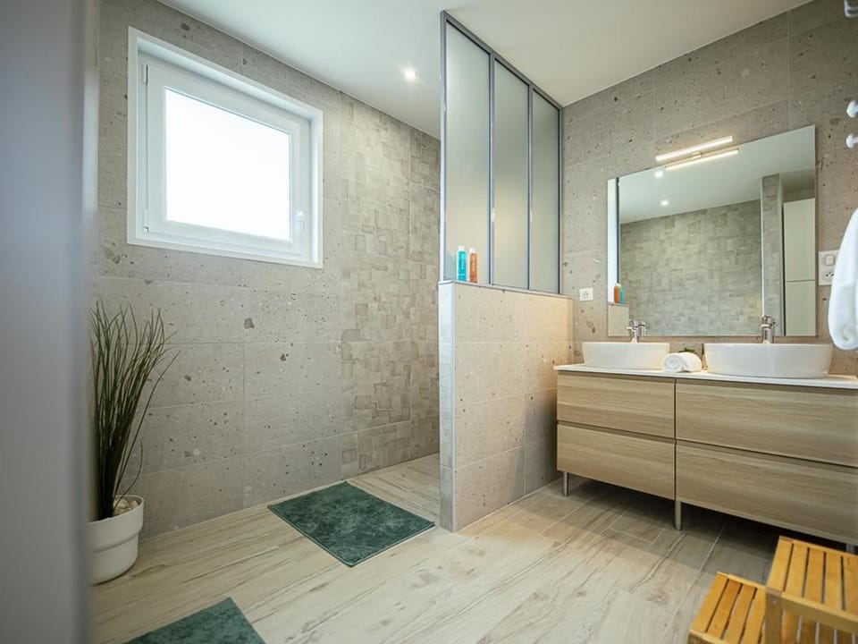Gîte charmant avec spa et terrasse au cœur des vignobles - FR-1-489-513 House in Auvergne-Rhône-Alpes