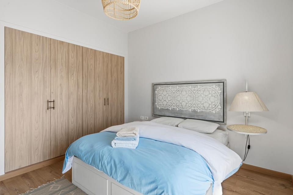Bed, Photo of the whole room, Bedroom, towels, wardrobe