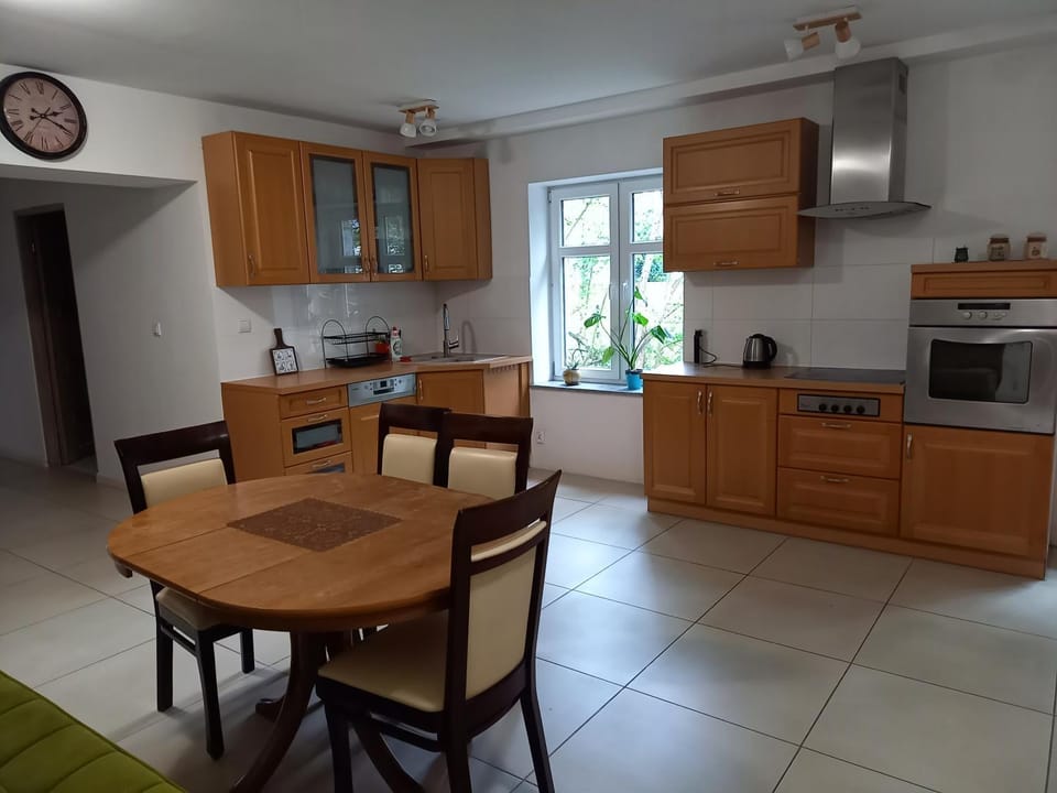 Apartament u podnóża Zamku Chojnik Apartment in Lower Silesian Voivodeship