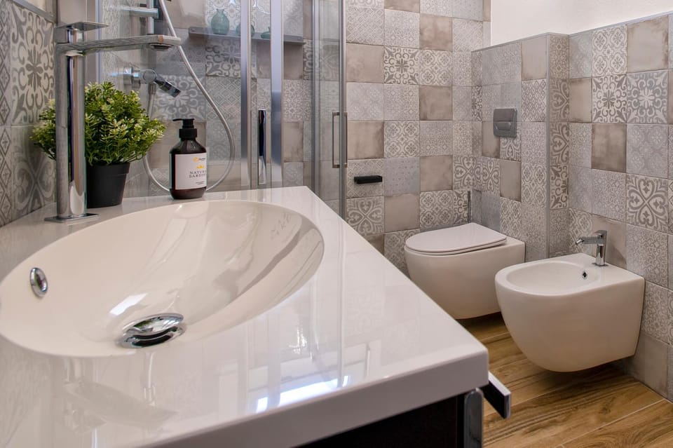 Shower, Toilet, Bathroom, bidet