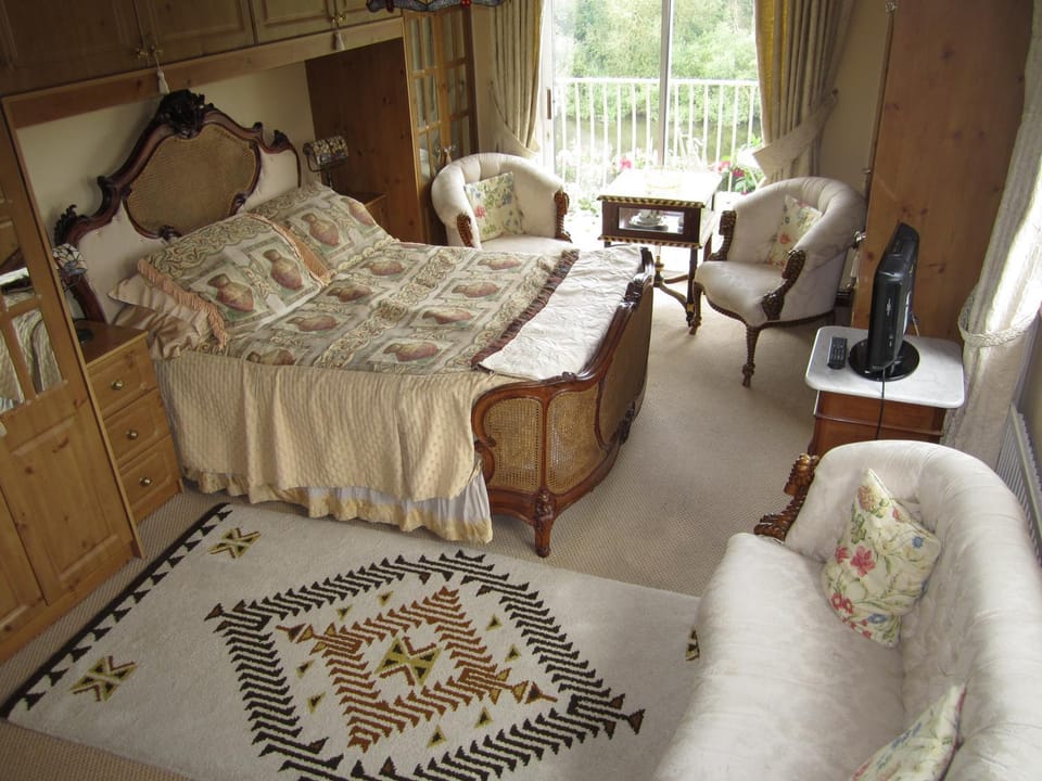 Day, Photo of the whole room