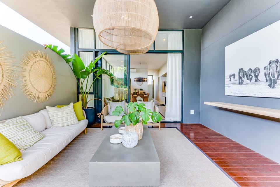 Property building, Seating area