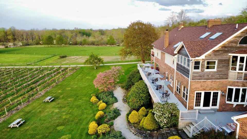 Warner-Concord Farms Bed & Breakfast Bed and Breakfast in Lake Erie