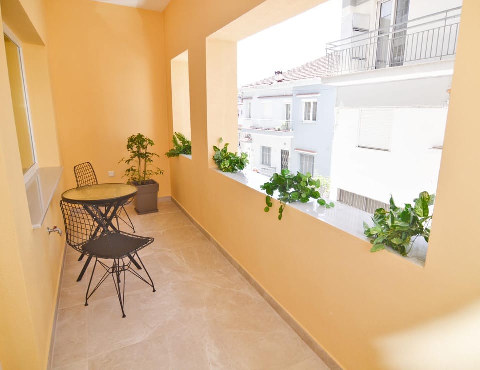 Day, View (from property/room), Balcony/Terrace, Balcony/Terrace, City view, Lake view, Location