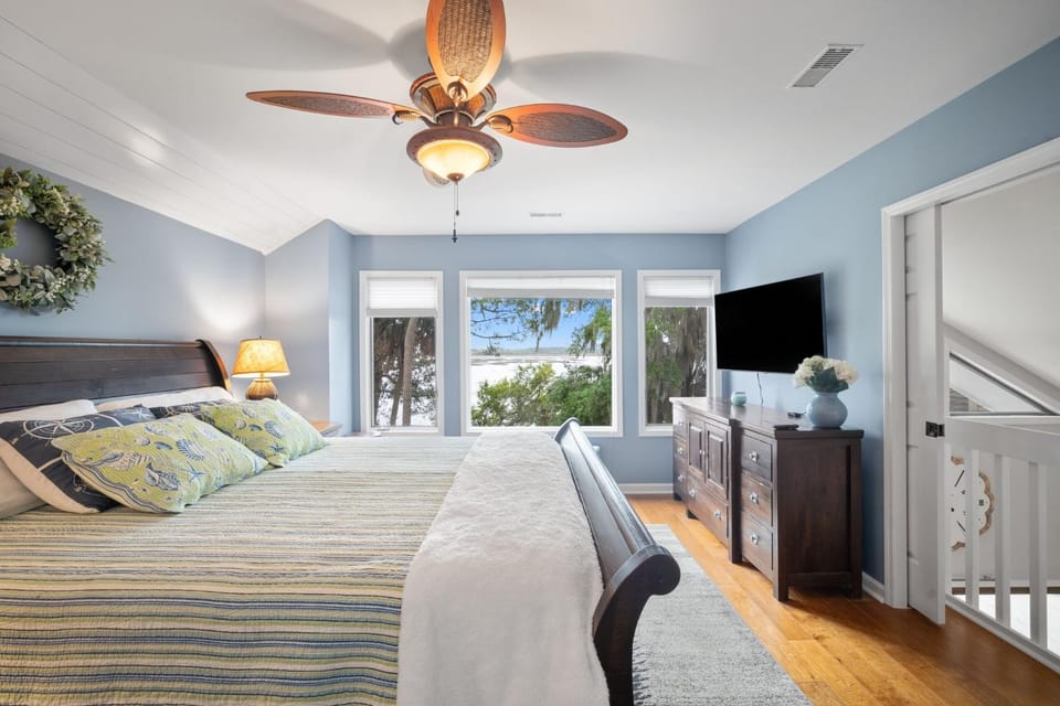 Newly Listed Bluff Villa with Creek and Golf Course Views Villa in Saint Helena Island