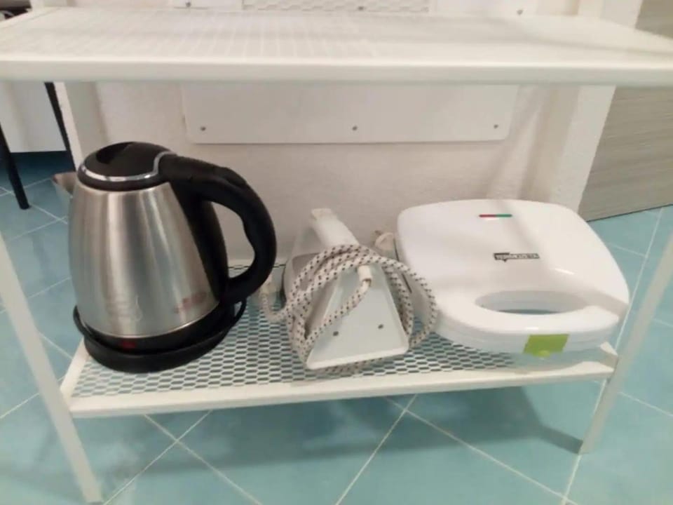 Coffee/tea facilities, toaster