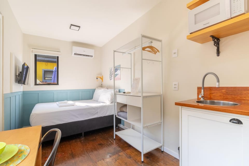 Bed, Photo of the whole room, wardrobe, air conditioner