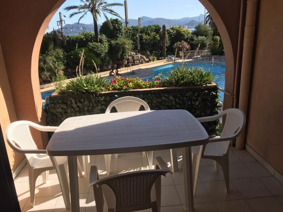 Patio, Natural landscape, Balcony/Terrace, Garden view, Mountain view