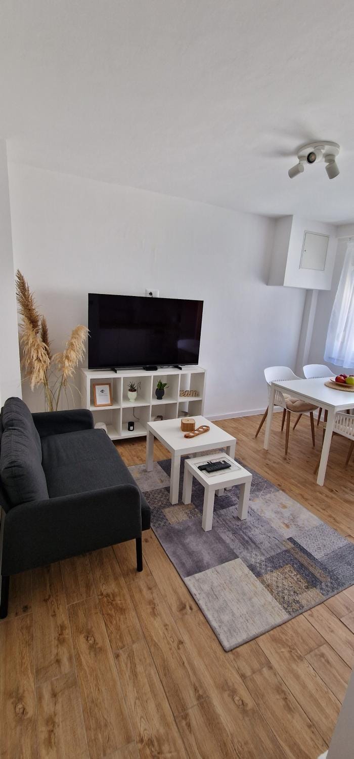 TV and multimedia, Living room, Seating area